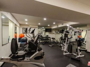 1230 N Sweetzer Avenue 204, West Hollywood CA 90069