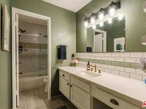 1230 N Sweetzer Avenue 204, West Hollywood CA 90069