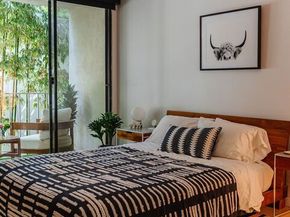 1230 N Sweetzer Avenue 204, West Hollywood CA 90069