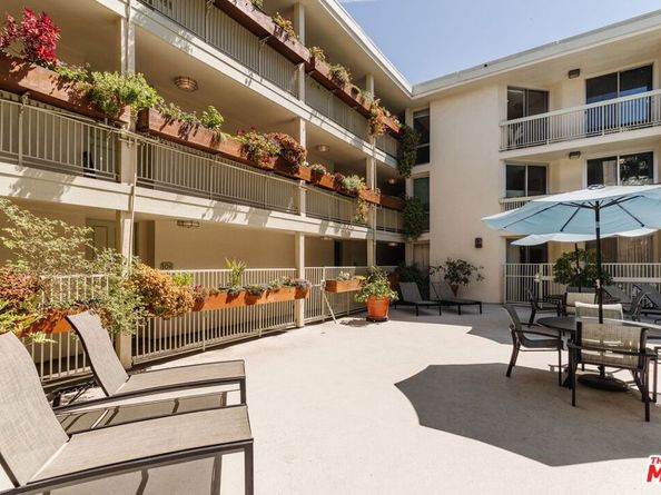 1230 N Sweetzer Avenue 204, West Hollywood CA 90069