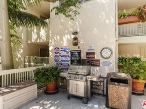 1230 N Sweetzer Avenue 204, West Hollywood CA 90069