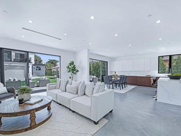 4710 Berryman Avenue, Culver City CA 90230