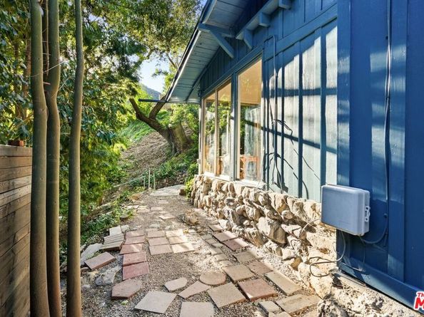 860 Old Topanga Canyon Road, Topanga CA 90290