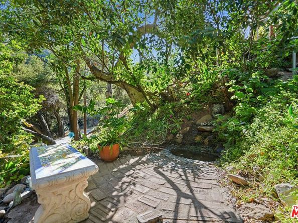 860 Old Topanga Canyon Road, Topanga CA 90290