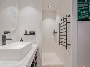 814 Angelus Place, Venice CA 90291