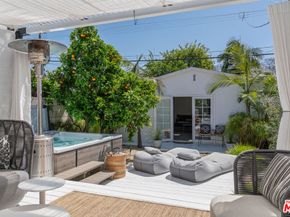 814 Angelus Place, Venice CA 90291