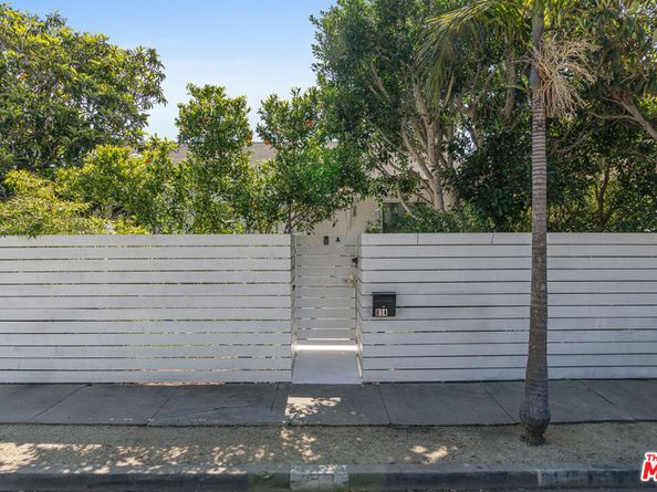 814 Angelus Place, Venice CA 90291