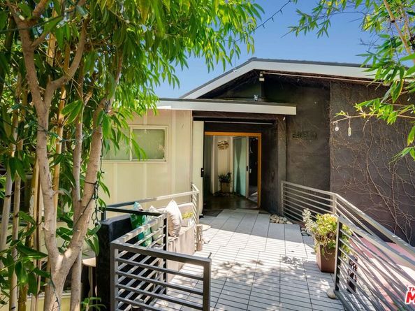 2528 Dearborn Drive, Los Angeles CA 90068