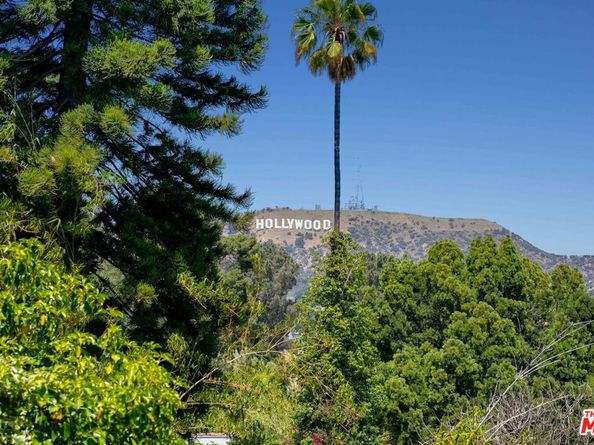 2528 Dearborn Drive, Los Angeles CA 90068