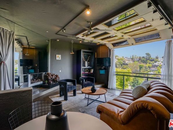 2528 Dearborn Drive, Los Angeles CA 90068