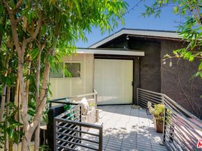 2528 Dearborn Drive, Los Angeles CA 90068