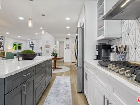 5903 Graves Avenue, Encino CA 91316