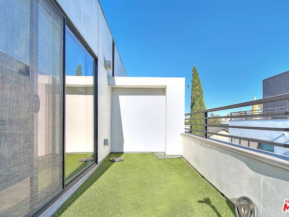 5014 Rosewood Avenue 1/2, Los Angeles CA 90004