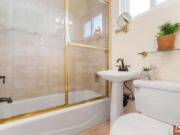 1150 W 29th Street, Los Angeles CA 90007