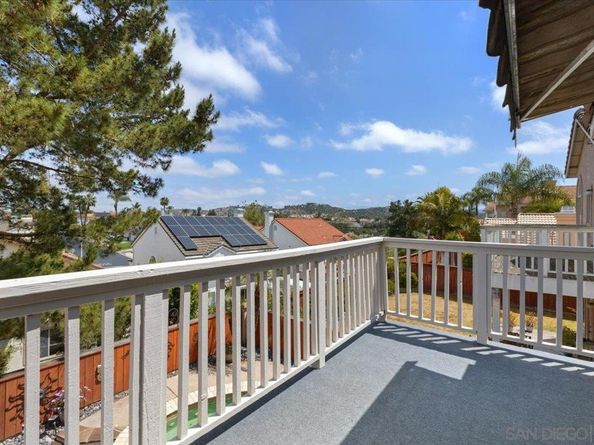 2412 Starlight Gln, Escondido CA 92026