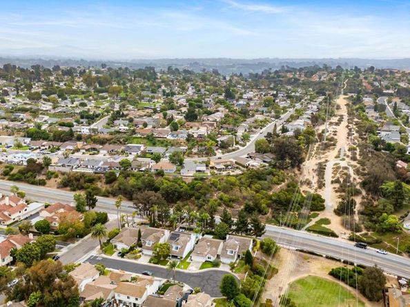 1617 Blossom Field, Encinitas CA 92024