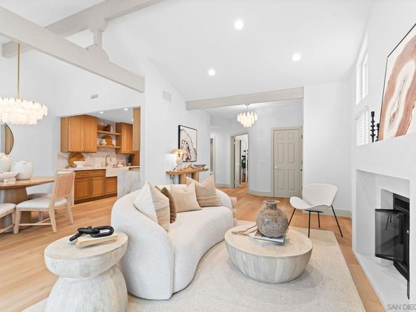 1617 Blossom Field, Encinitas CA 92024
