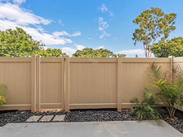 17325 Caminito Masada, San Diego CA 92127