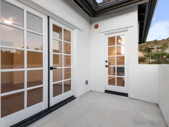 3205 Brookside Ln, Encinitas CA 92024