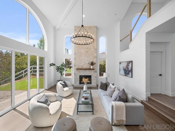 3205 Brookside Ln, Encinitas CA 92024
