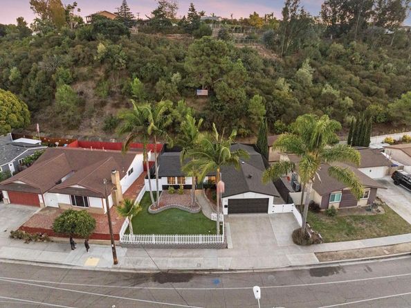 4691 Chateau Dr, San Diego CA 92117