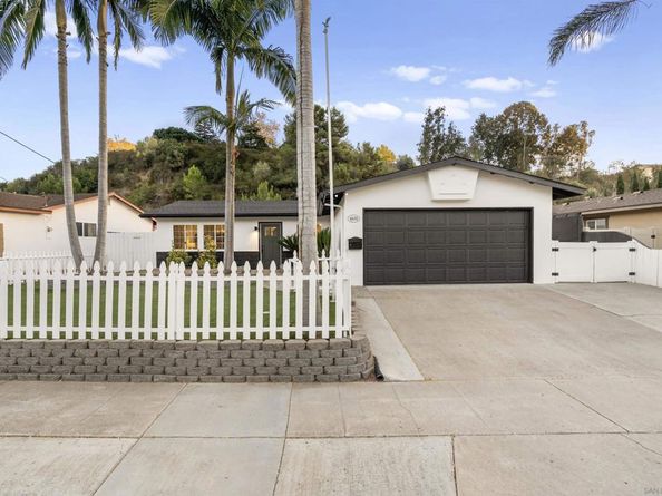 4691 Chateau Dr, San Diego CA 92117