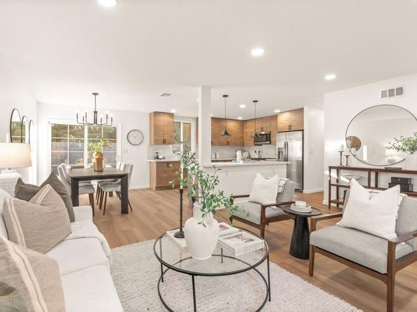 4691 Chateau Dr, San Diego CA 92117