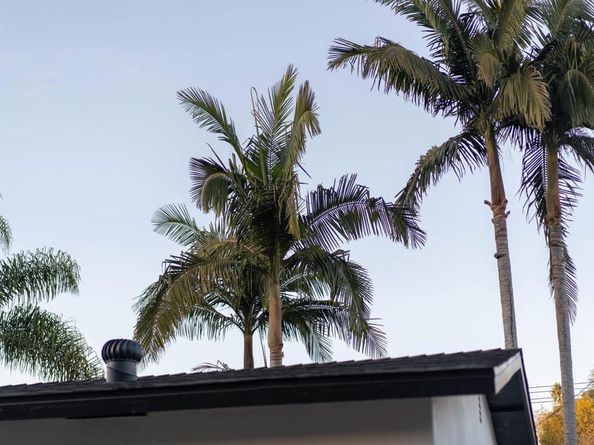 4691 Chateau Dr, San Diego CA 92117