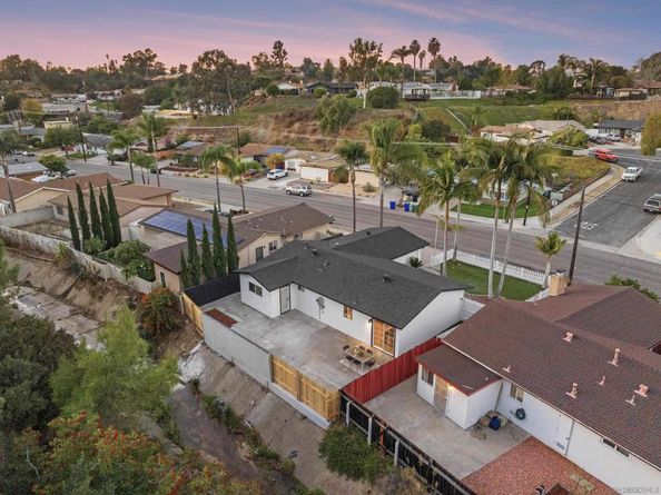 4691 Chateau Dr, San Diego CA 92117