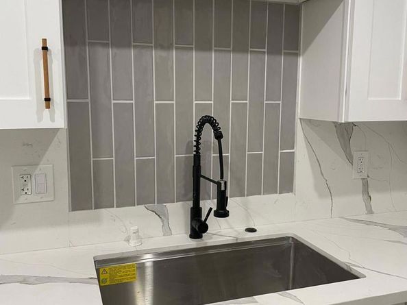 9929 Erma Rd 102, San Diego CA 92131