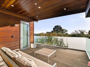 3554 Frances Avenue, Los Angeles CA 90066