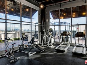 7250 Franklin Avenue 101, Los Angeles CA 90046