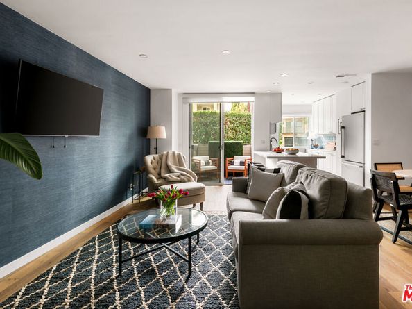 7250 Franklin Avenue 101, Los Angeles CA 90046