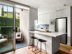 7250 Franklin Avenue 101, Los Angeles CA 90046