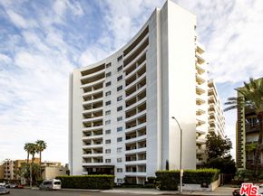 7250 Franklin Avenue 101, Los Angeles CA 90046