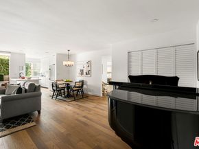 7250 Franklin Avenue 101, Los Angeles CA 90046