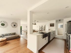 657 Mildred Avenue, Venice CA 90291