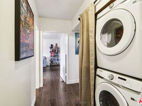 5125 Harold Way 104, Los Angeles CA 90027