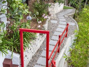 2882 Belden Drive, Los Angeles CA 90068