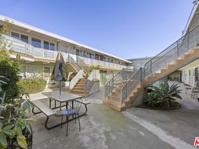 1904 S Robertson Boulevard, Los Angeles CA 90034