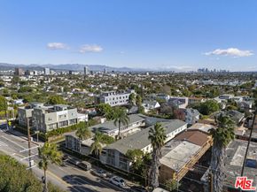 1904 S Robertson Boulevard, Los Angeles CA 90034