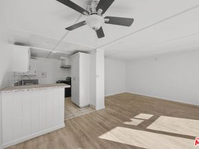 1904 S Robertson Boulevard, Los Angeles CA 90034