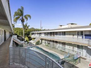 1904 S Robertson Boulevard, Los Angeles CA 90034