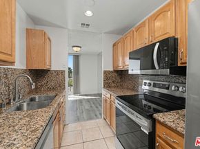 100 S Doheny Drive 822, Los Angeles CA 90048