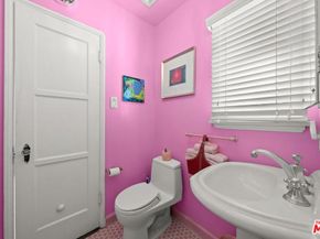 1361 S Tremaine Avenue, Los Angeles CA 90019