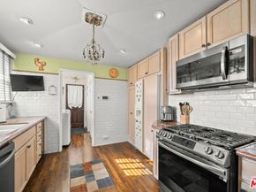 1361 S Tremaine Avenue, Los Angeles CA 90019