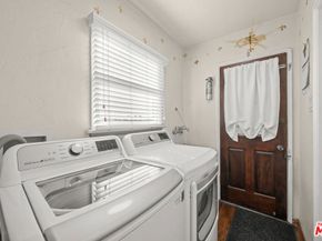 1361 S Tremaine Avenue, Los Angeles CA 90019