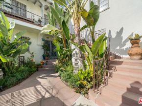 1361 S Tremaine Avenue, Los Angeles CA 90019