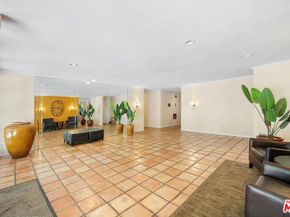 7260 Hillside Avenue 305, Los Angeles CA 90046