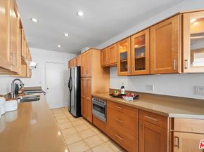 7260 Hillside Avenue 305, Los Angeles CA 90046